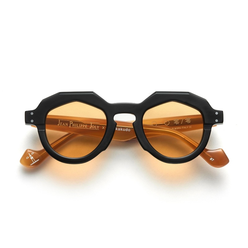 Zero Zero – 109 | Black – Matte Caramel